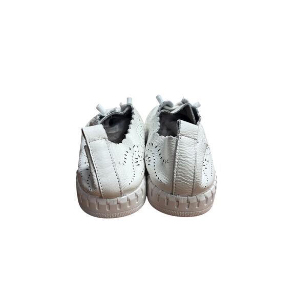 Yokohama White Leather Eyelet Sneakers Quiet Luxury Romantic EU 40 - Picture 3 of 6